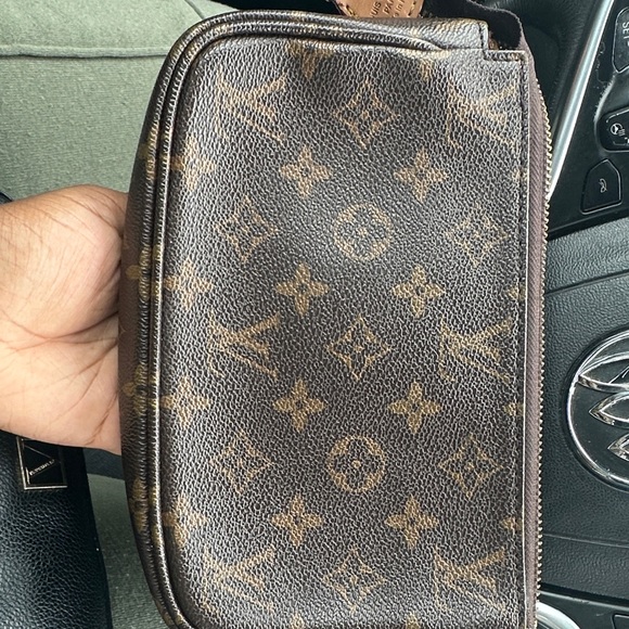 Louis Vuitton Classic Monogram Toiletry Bag - Picture 1 of 4